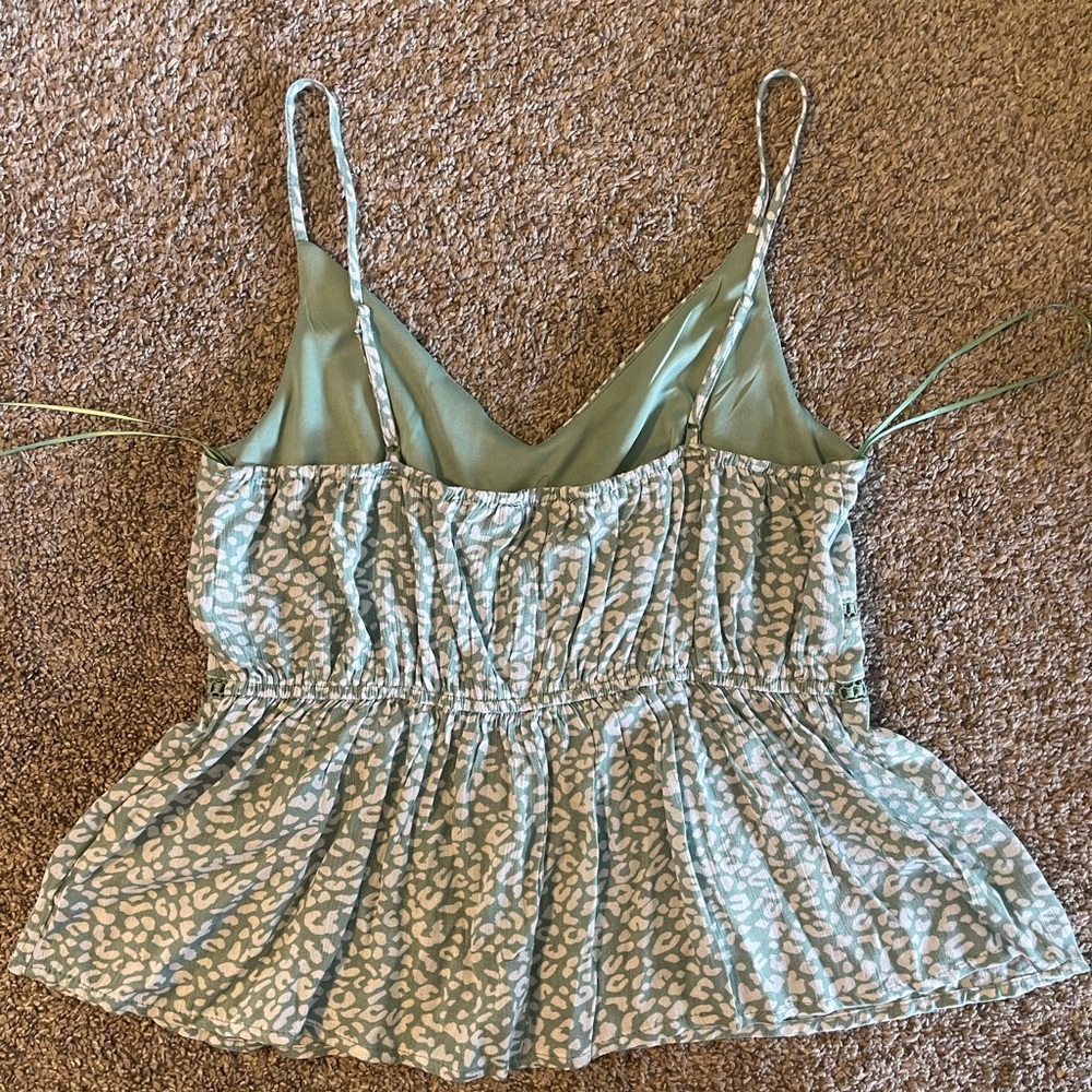 Women’s tank, size medium